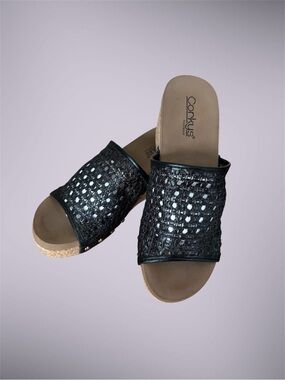 Women’s size 9 Corky’s Vacation 2.5in Wedge Black Mesh Woven Slide Sandals NWOT